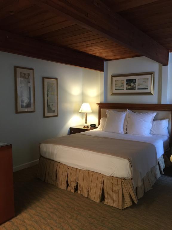 Rhumcay Beach Resort And Grille Форт Пиърс Екстериор снимка