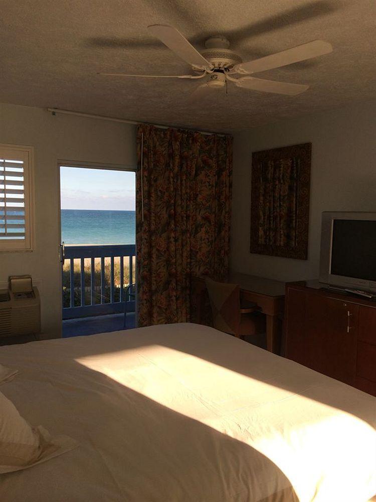Rhumcay Beach Resort And Grille Форт Пиърс Екстериор снимка