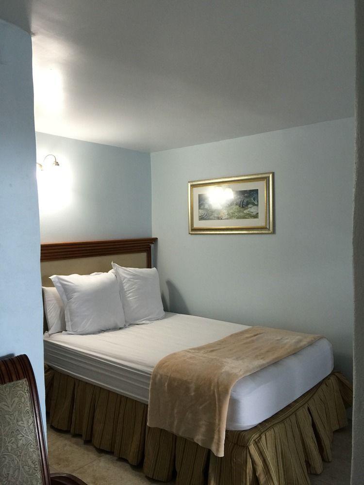 Rhumcay Beach Resort And Grille Форт Пиърс Екстериор снимка