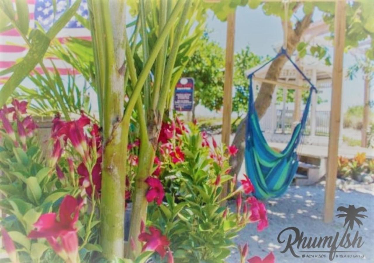 Rhumcay Beach Resort And Grille Форт Пиърс Екстериор снимка